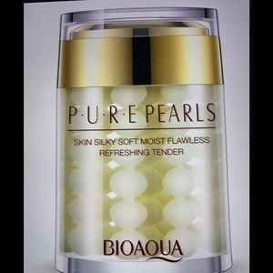 BIOAQUA PURE PEARLS FLAWLESS SKIN MOISTURIZER
